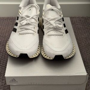 Adidas 4DFWD 2 M in White and Black